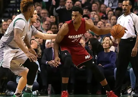 梦幻对决！迈阿密热火VS波士顿凯尔特人，NBA超级大战点燃全球篮球狂热