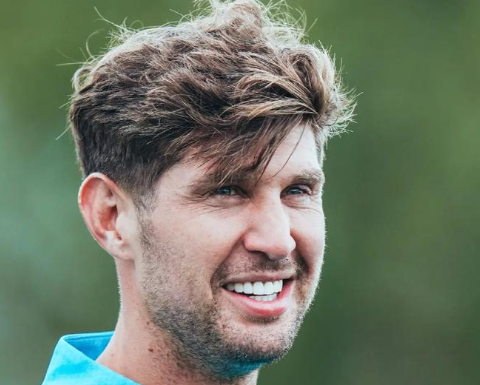 蓝月狂飙:曼城欧冠赛场的征服者诗篇